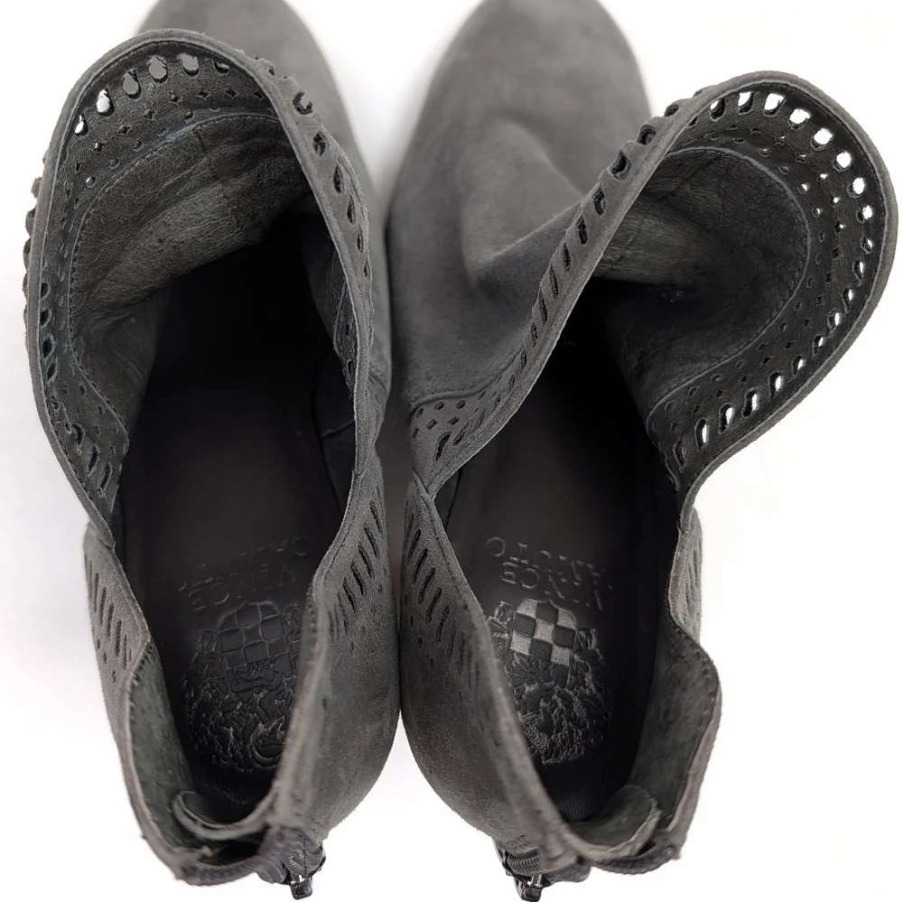 Vince Camuto •man •stacked